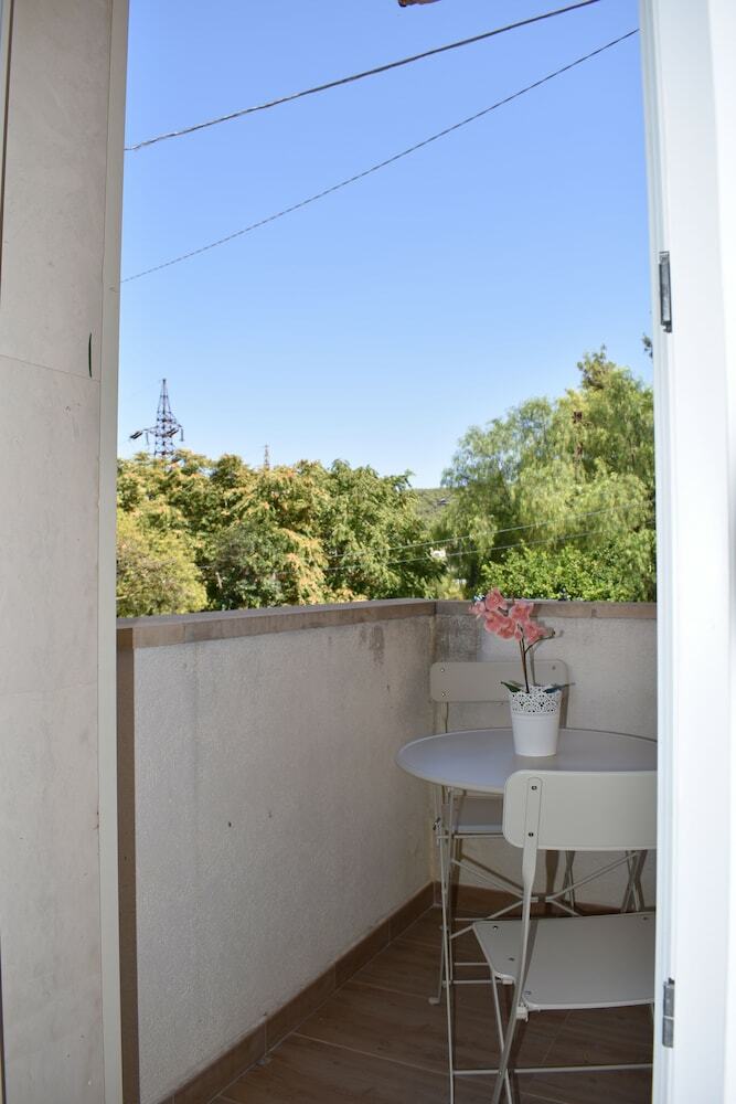 Dafni - Shabby Chic Guesthouse
