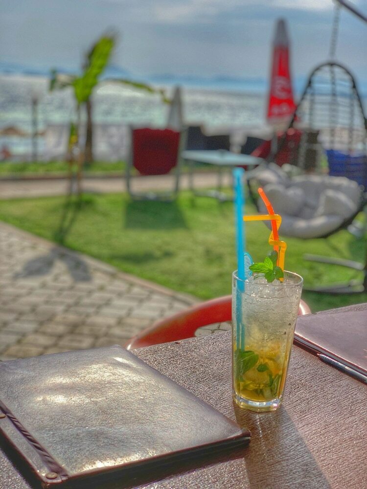 Y�cel Hotel
