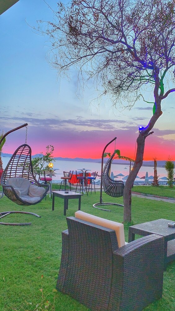 Y�cel Hotel