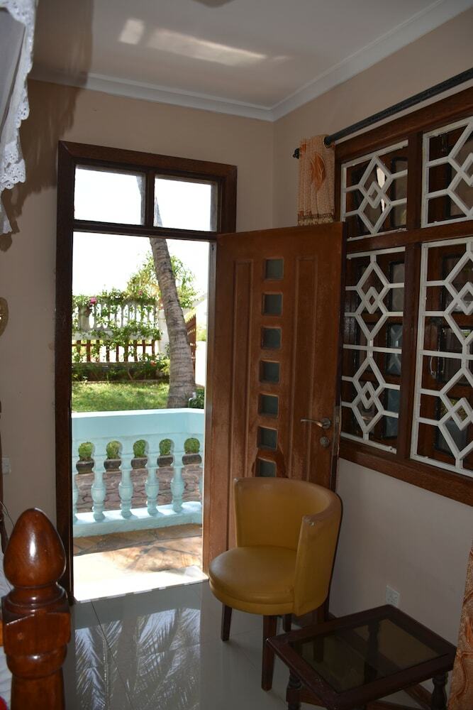 Pwani Silver Sand Beach Hotel
