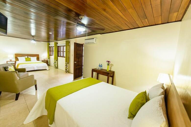 Hotel Flor De Sarta