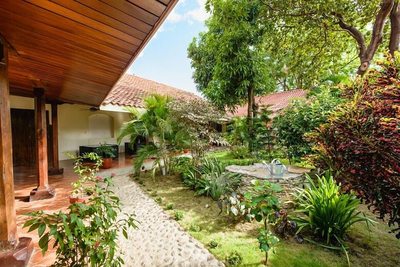 Hotel Flor De Sarta