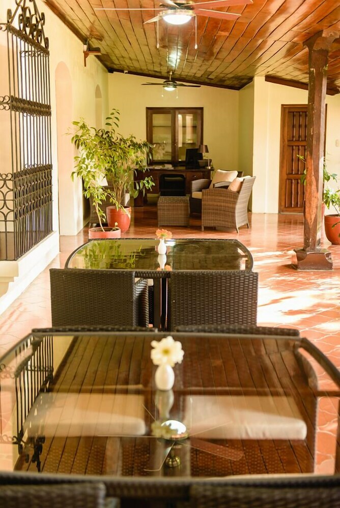 Hotel Flor De Sarta