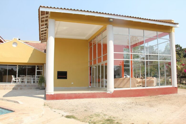 Borrowdale Ground Floor With Poolview