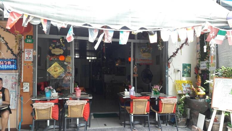 Hostal Danee Hostel