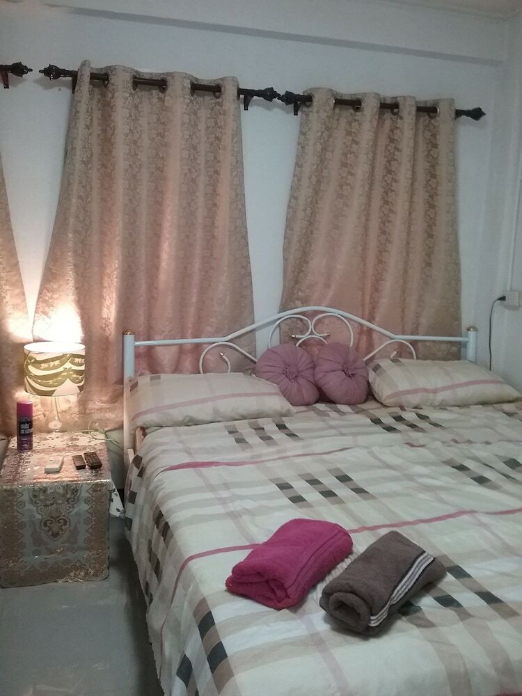 Hostal Danee Hostel
