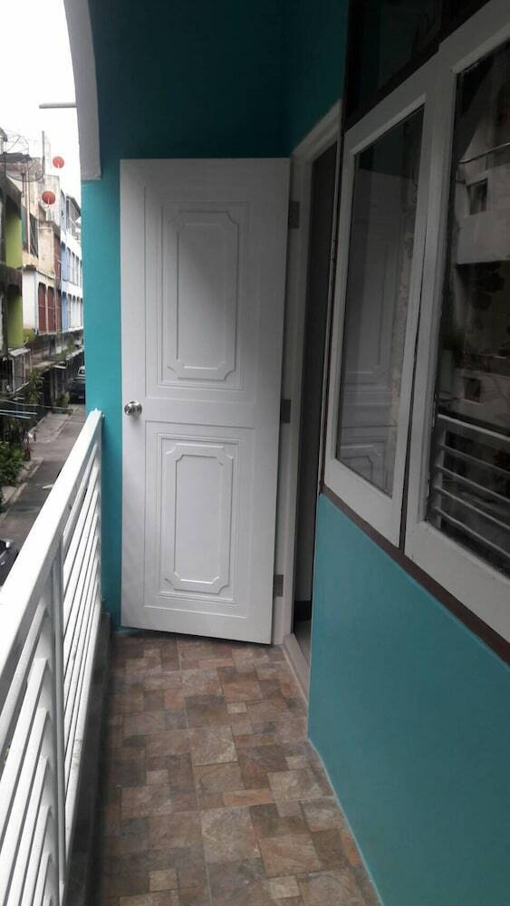 Hostal Danee Hostel