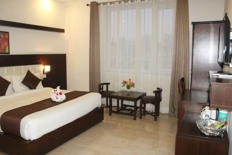 Hotel Holiday Hill