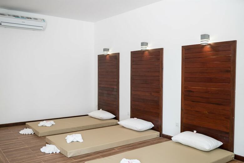 Green Amazon Residence Hotel
