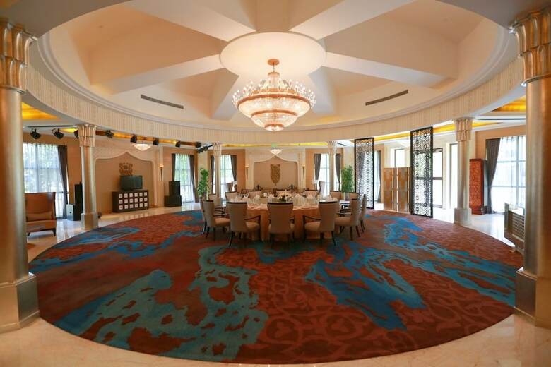 Universal Hotel Urumqi