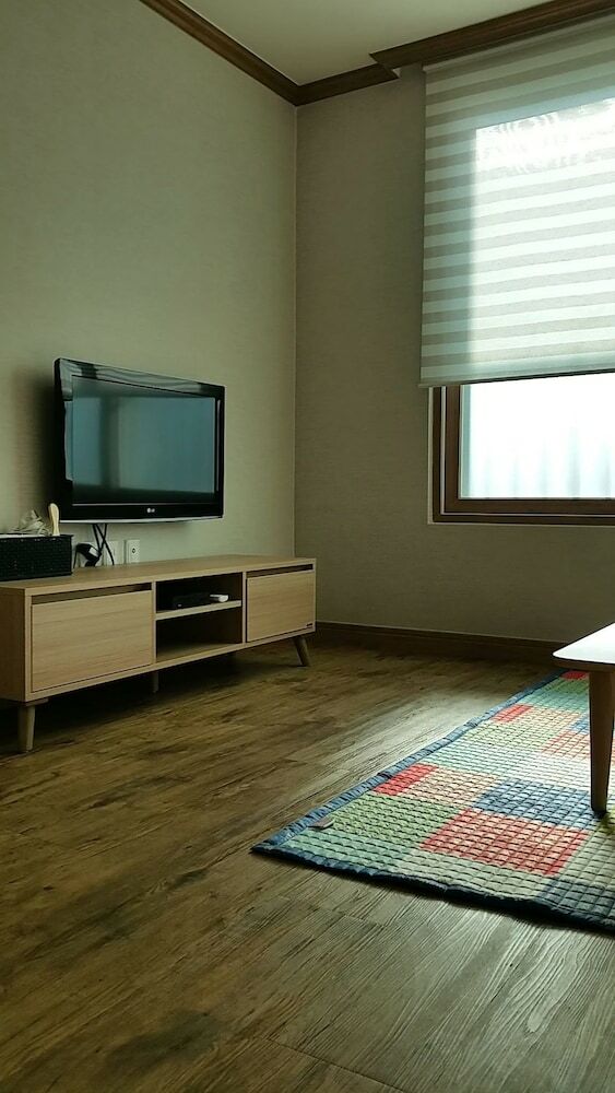 Hostal Namu Guesthouse & Pension - Hostel