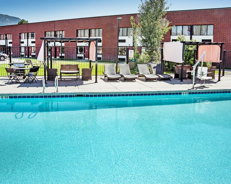 Hotel Ramada By Wyndham Cedar City