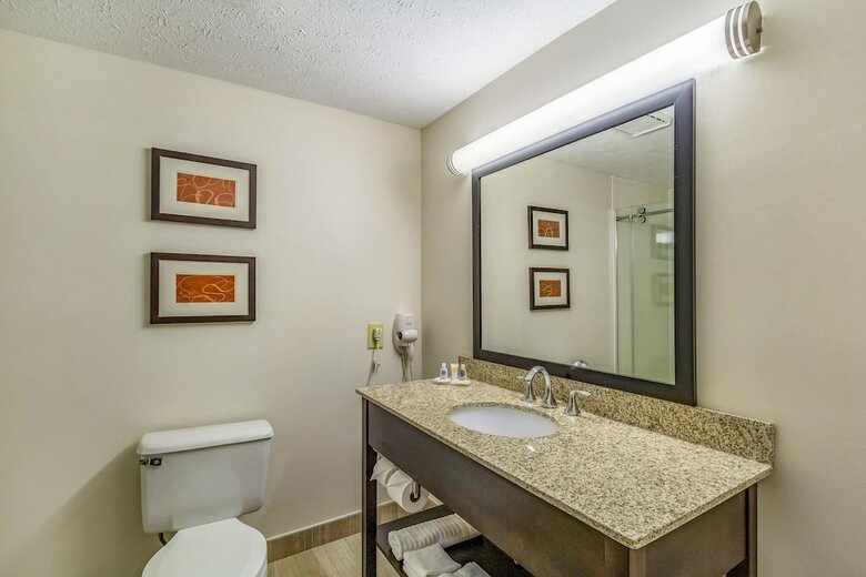 Hotel Comfort Inn