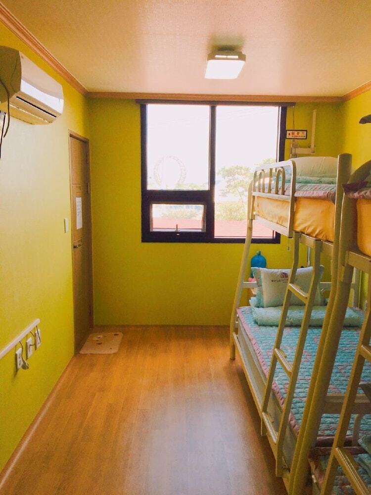 Hostal Yeosuro Guesthouse - Hostel