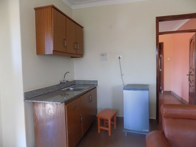 Olina Hotel And Apartments