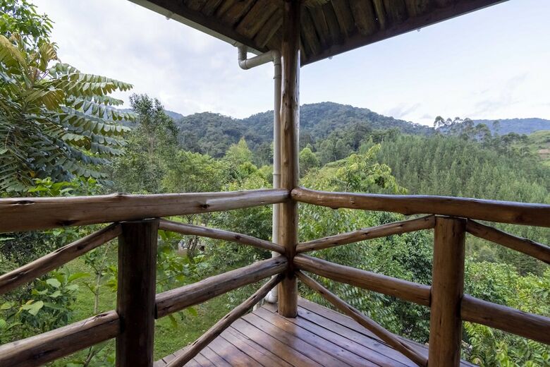 Posada Rushaga Gorilla Camp