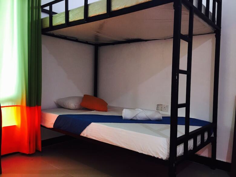 Hostal Out Of Rupeace Hostel