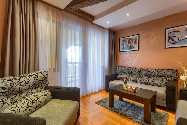 Aparthotel Vila Barovi? And Spa