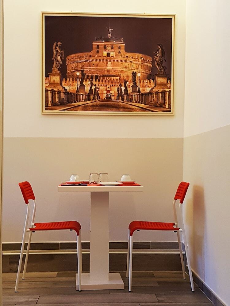 Hotel Domus Al Vaticano 36