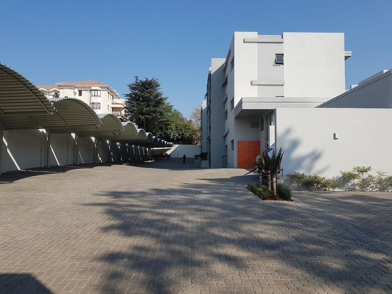 Apartamentos Sandton Executive Suites On Daisy