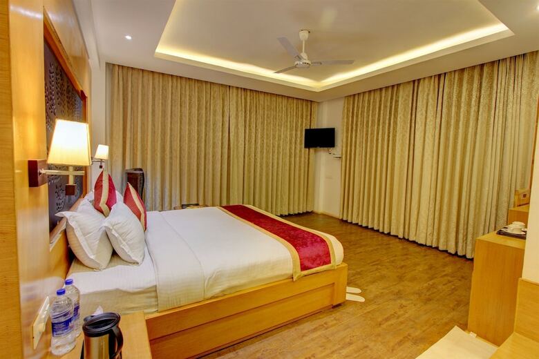 Hotel Hill County Resort & Spa, Manali