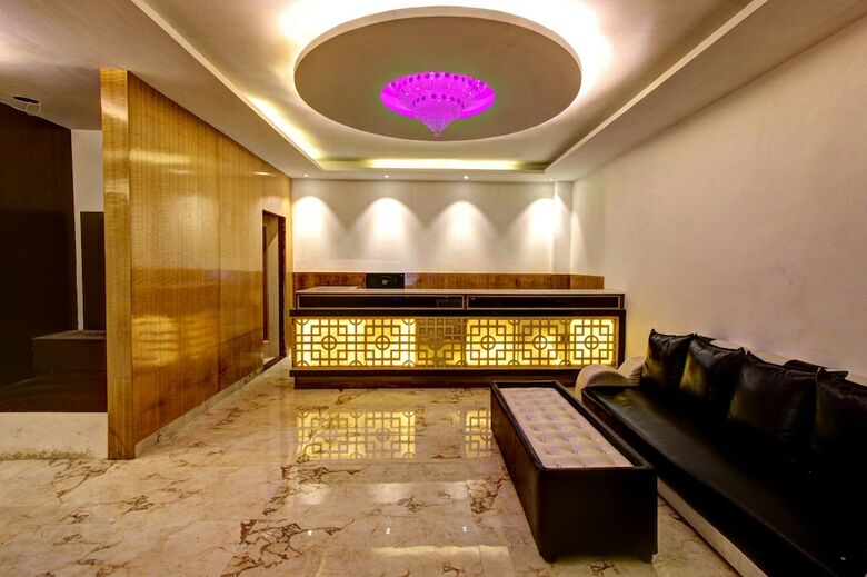 Hotel Hill County Resort & Spa, Manali