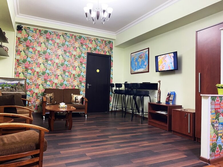 Hostal Friendship Hostel & Tours