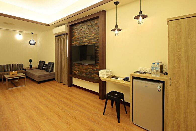 Hotel Happiness Yes Hostel