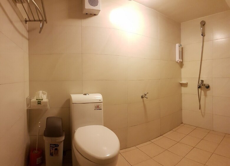 Hotel Happiness Yes Hostel