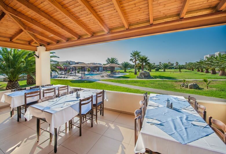 Hotel Akti Beach Club