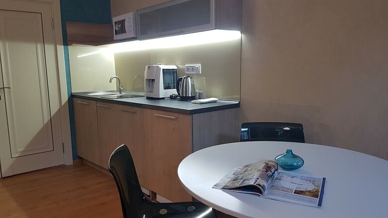 Z-one Aparthotel