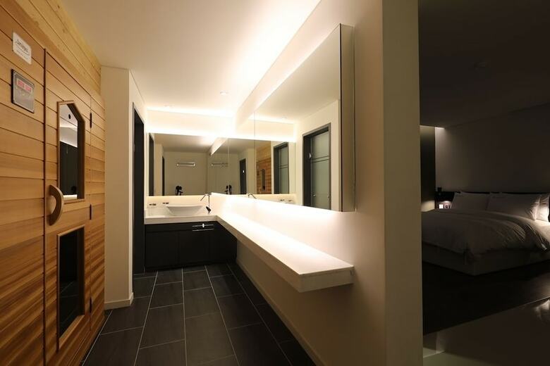 Suwon Saint Hotel