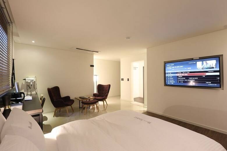 Suwon Saint Hotel