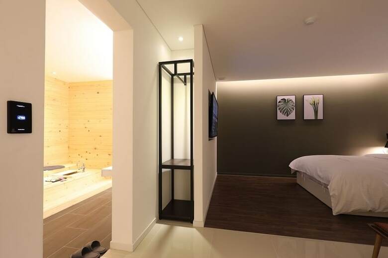 Suwon Saint Hotel