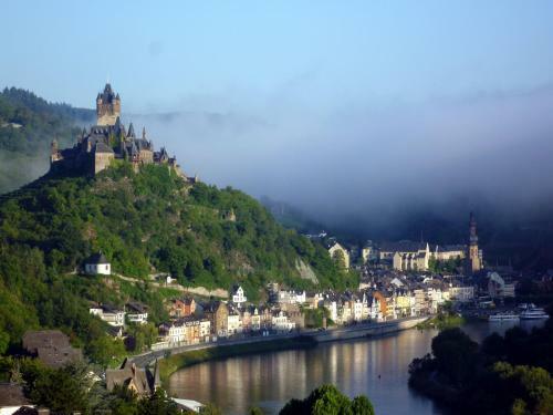Bed & Breakfast Apartment Happy Mosel