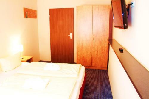 Hotel Holl Garni