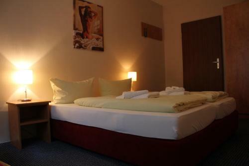 Hotel Holl Garni