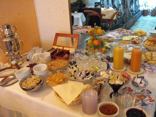 Hotel Holl Garni