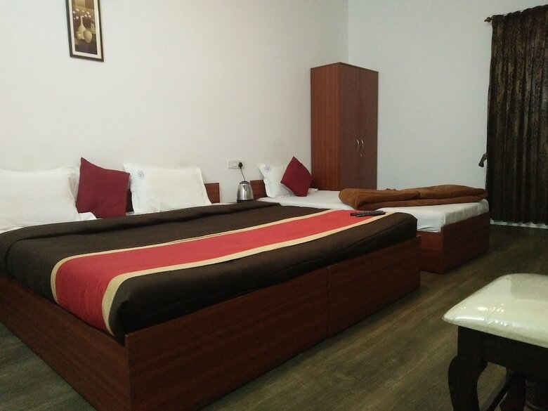 Hotel Rose Park Residency