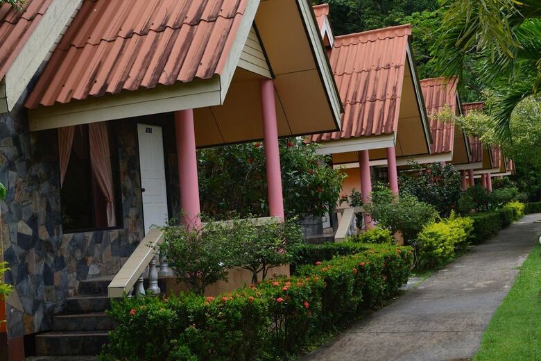 Hotel Rim Khao Resort