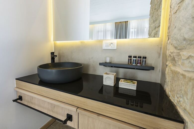 Hotel Kalamaki Luxury Suites