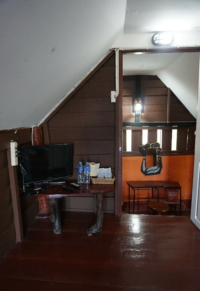 Hotel Baan Suan Boon Resort