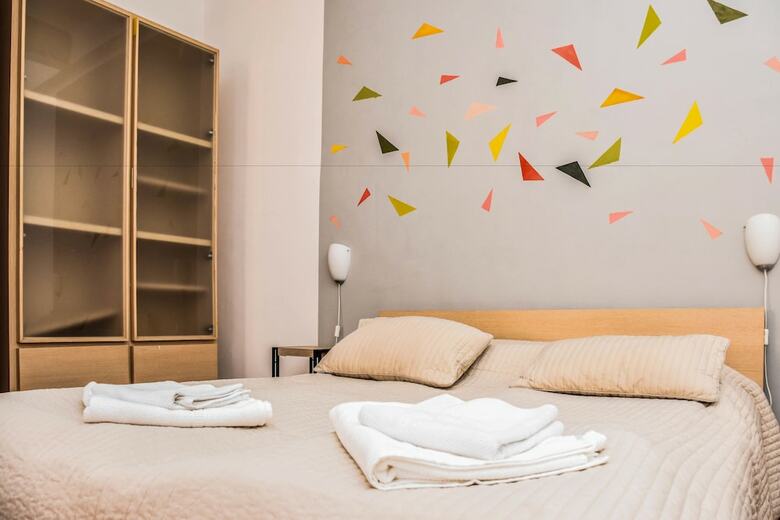 Diamond Astoria 4, Quiet Apartment