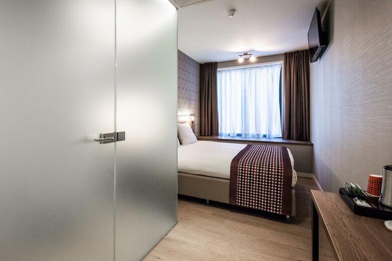 Melrose Hotel