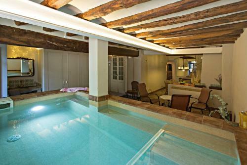 Apartamentos El Jardinet De Sant Esteve
