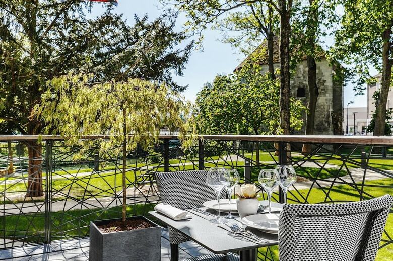 Hotel Les Jardins Du Mess