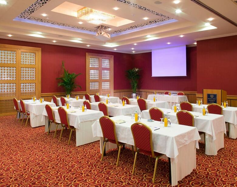 Hotel The Bonnington Dublin & Leisure Centre