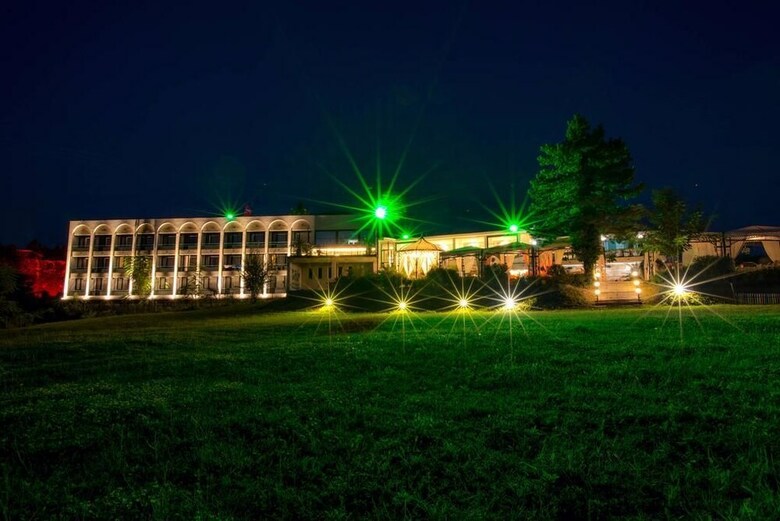 Park-hotel Raya Garden