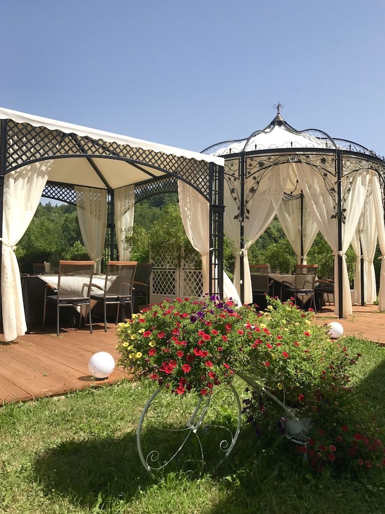 Park-hotel Raya Garden