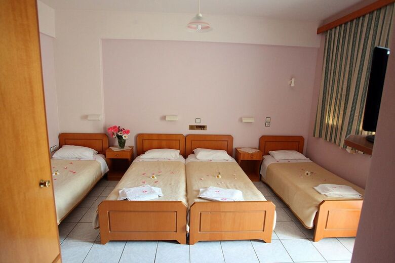 Bed & Breakfast Argiroupolis Maria Rooms